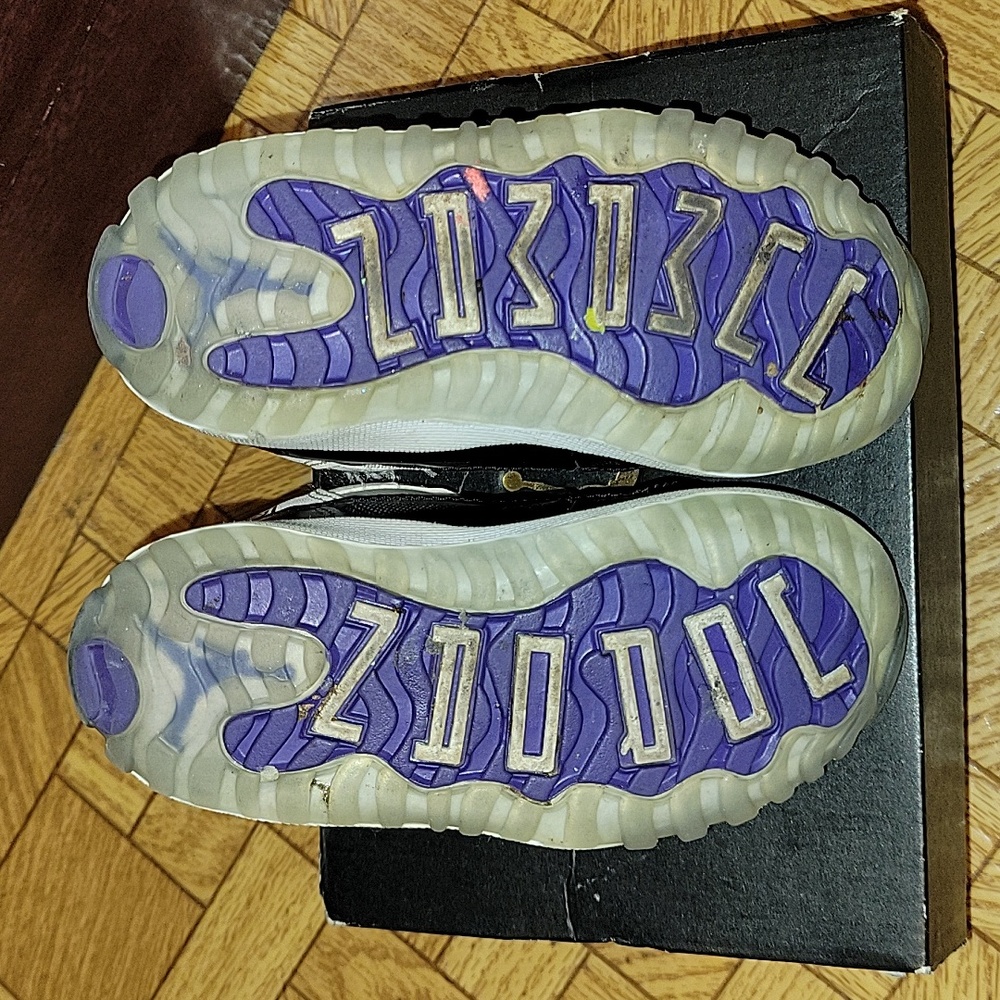 Jordan 11 Retro - Picture 7 of 9